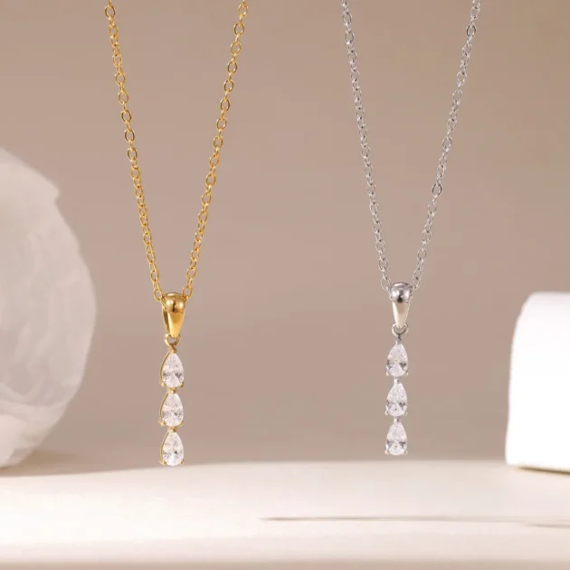 Κολιέ Με Τρία Ζιργκόν - Επιχρυσωμένο Ατσάλι