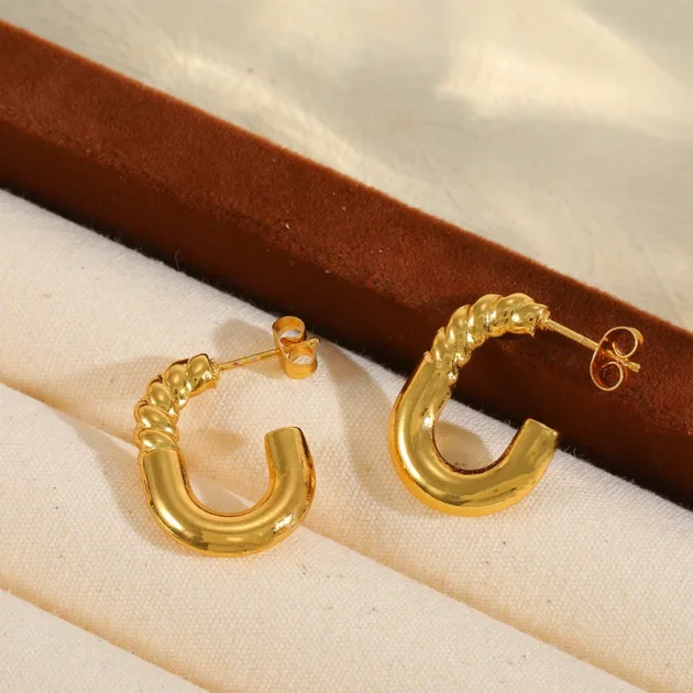 Χρυσά Σκουλαρίκια Οβάλ Με Άνοιγμα - Επιχρυσωμένο Ατσάλι