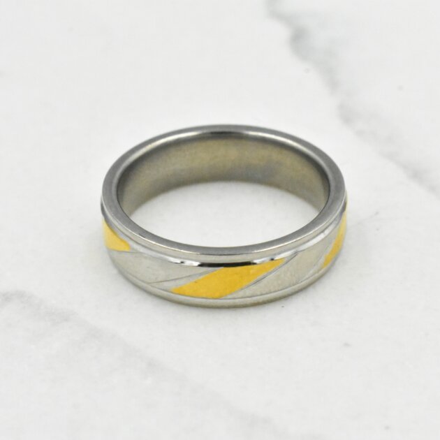 Ασημί Βέρα Με Χρυσές Ρίγες - Ανοξείδωτο Χειρουργικό Ατσάλι