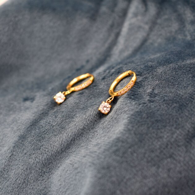 Χρυσοί Κρίκοι Με Ζιργκόν Και Κρεμαστό Μοτίφ - Επιχρυσωμένο Ατσάλι